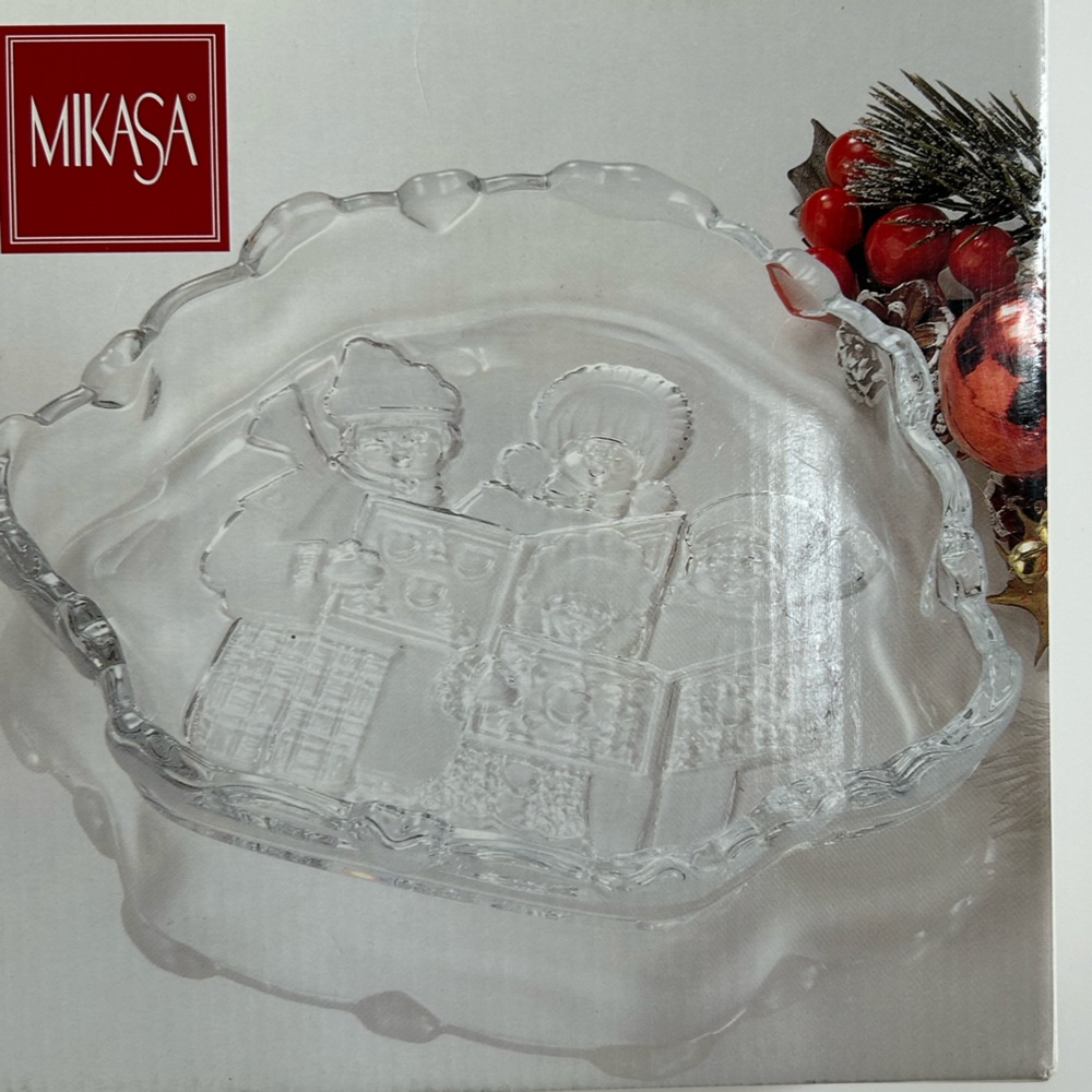 Mikasa Christmas Bowl
